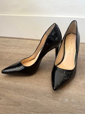 Jessica Simpson Cassani Size 7.5 Black Patent Pointed Toe Stiletto Pumps